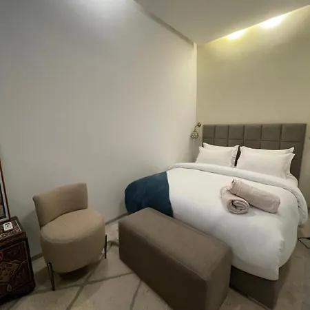 Riad Awatif Le 36 Bed and Breakfast